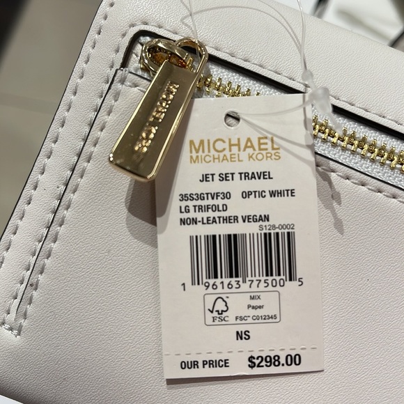 MICHAEL KORS JET SET TRAVEL LADY LARGE TRIFOLD  NON-VEGAN LEATHER WALLET - Picture 3 of 16